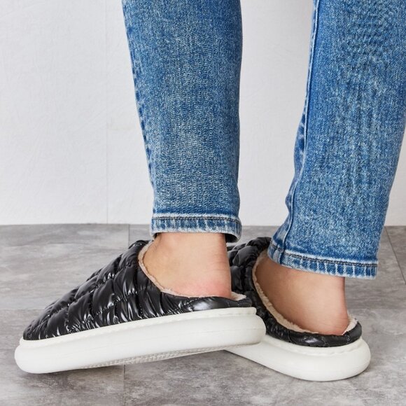 Puffer Plush Slippers - Picture 5 of 5